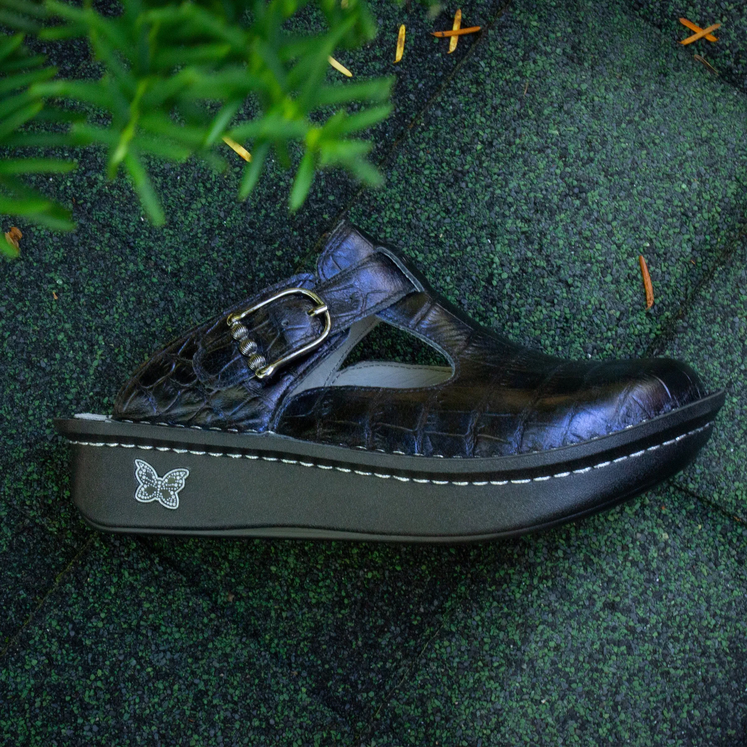 Classic Croco Shoe