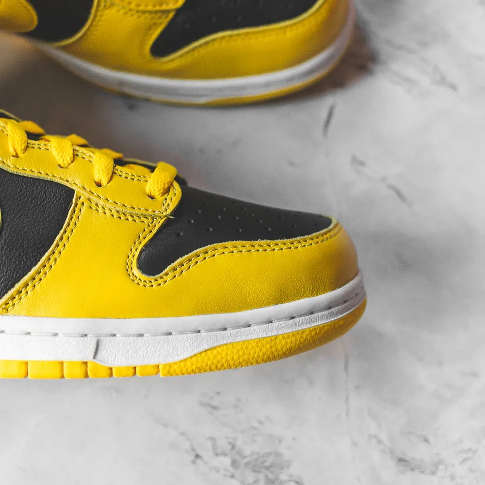 Nike Dunk High Varsity Maize